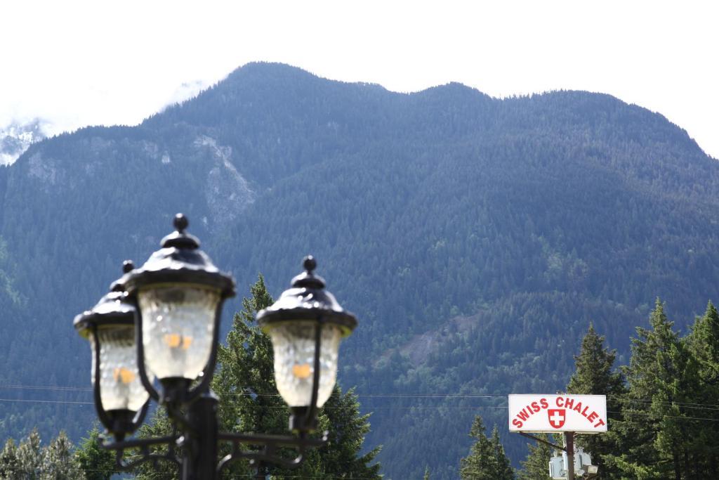 Swiss Chalets Motel Hope Exteriér fotografie